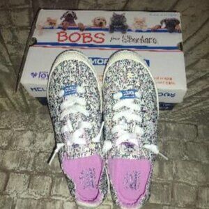 Skecher's Women's Bobs Beyond-Kitty Cats Sneaker